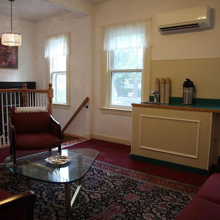 A Friendly Inn At Harvard Cambridge Bagian luar foto
